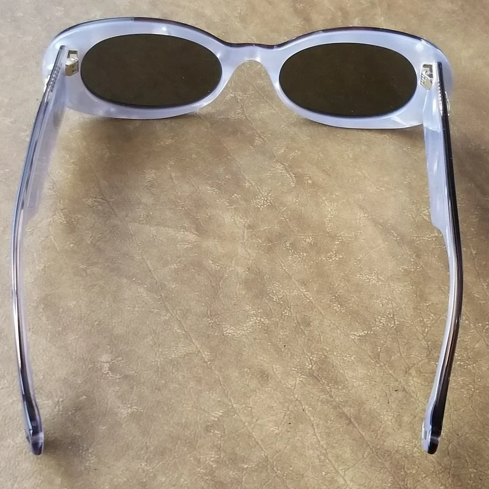 $490 NWOT CLASSIC GUCCI GRAY CORE ITALY OVAL RETRO MODERN SUNGLASSES GG GG0517S